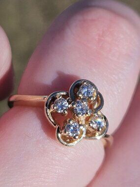 14K Yellow Gold Diamond Swirl Clover Flower Cocktail Ring Size 6.75